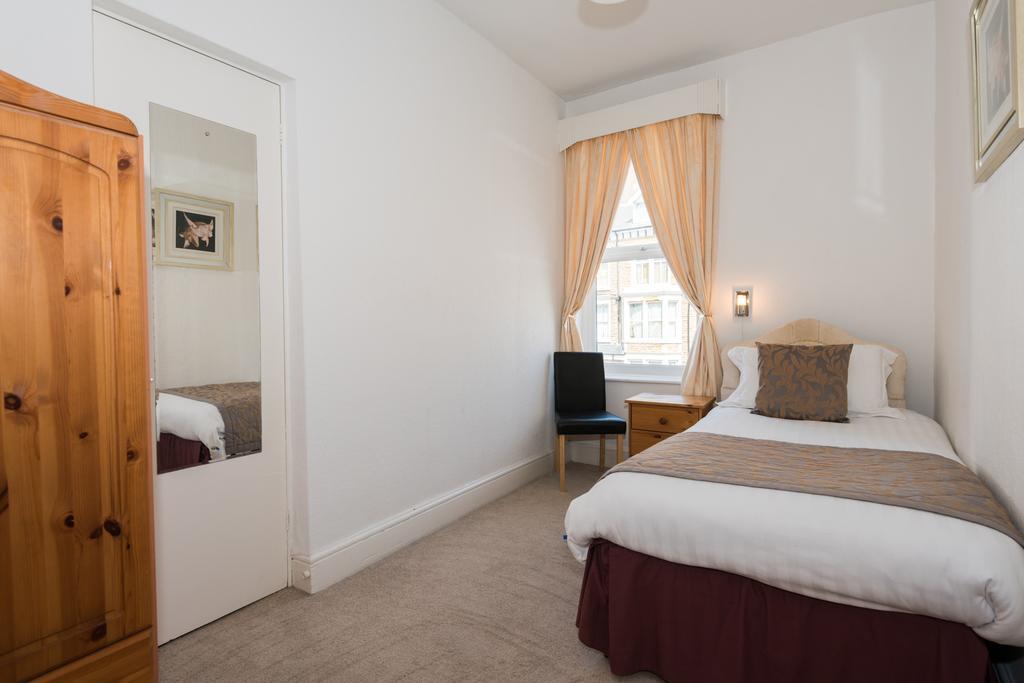 The Sea Crest Hotel Morecambe Phòng bức ảnh